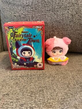 Nommi Fairytale Town -Three Little Pigs
